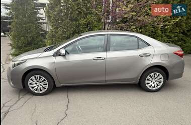 Седан Toyota Corolla 2014 в Киеве