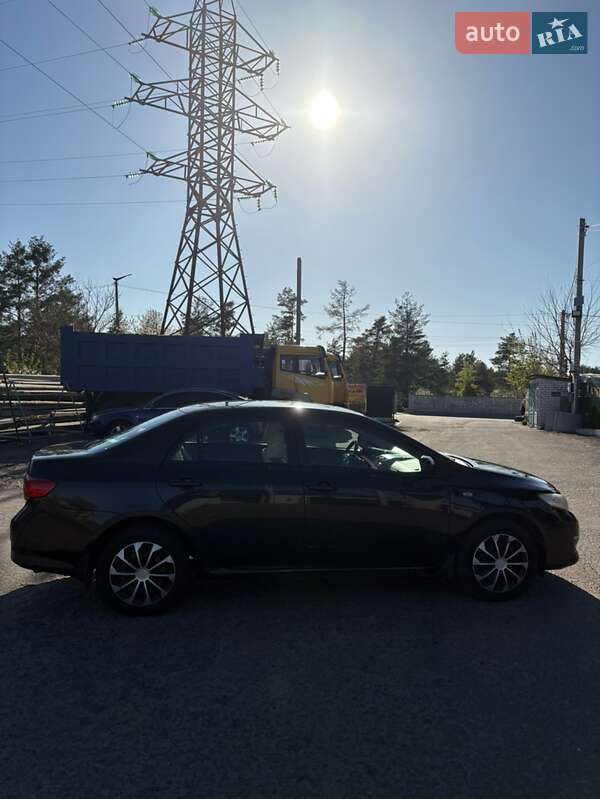 Седан Toyota Corolla 2008 в Киеве