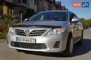 Седан Toyota Corolla 2011 в 