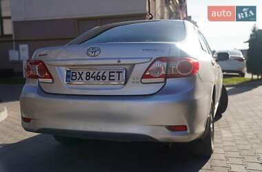 Седан Toyota Corolla 2011 в 