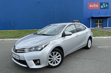 Седан Toyota Corolla 2013 в Киеве