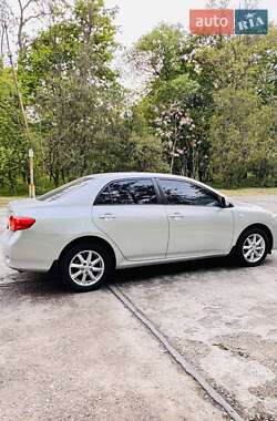 Седан Toyota Corolla 2008 в Желтых Водах