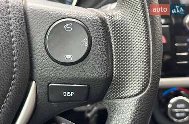 Седан Toyota Corolla 2015 в 