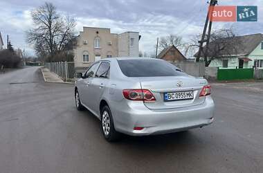 Седан Toyota Corolla 2012 в 