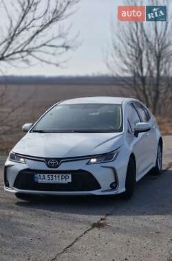 Седан Toyota Corolla 2019 в 