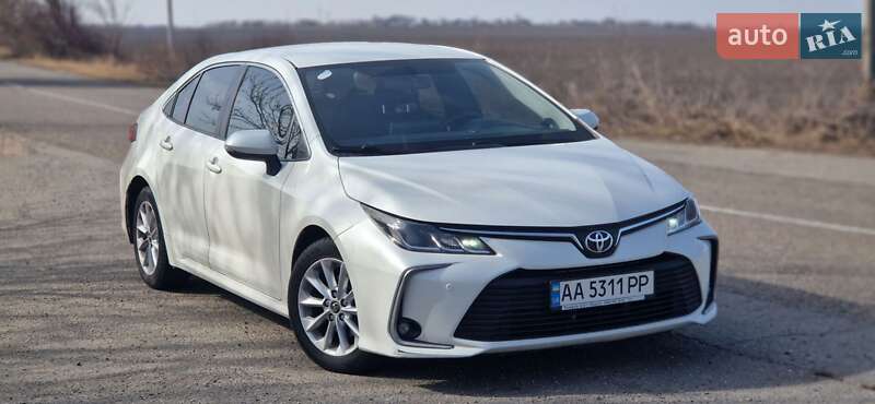 Седан Toyota Corolla 2019 в Белой Церкви