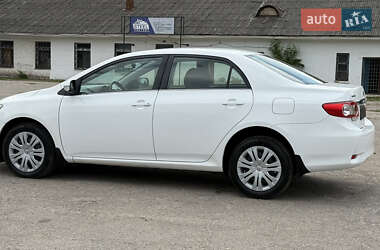 Седан Toyota Corolla 2010 в 