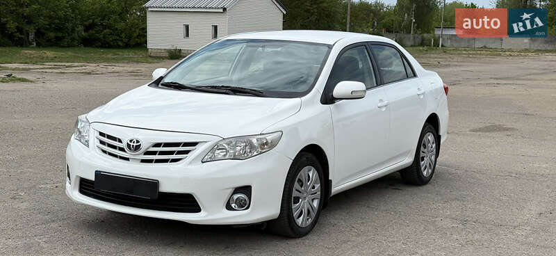 Седан Toyota Corolla 2010 в 