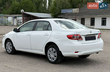Седан Toyota Corolla 2010 в 