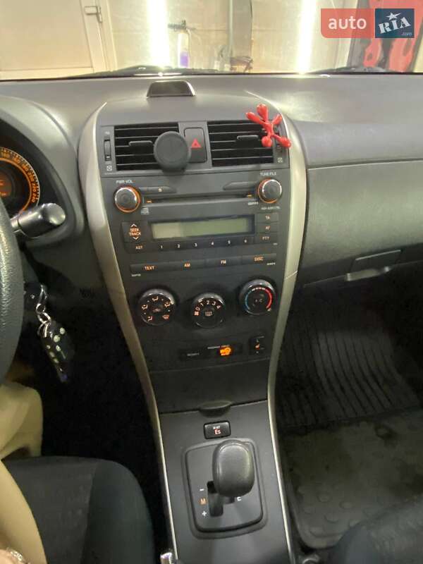 Седан Toyota Corolla 2008 в Киеве