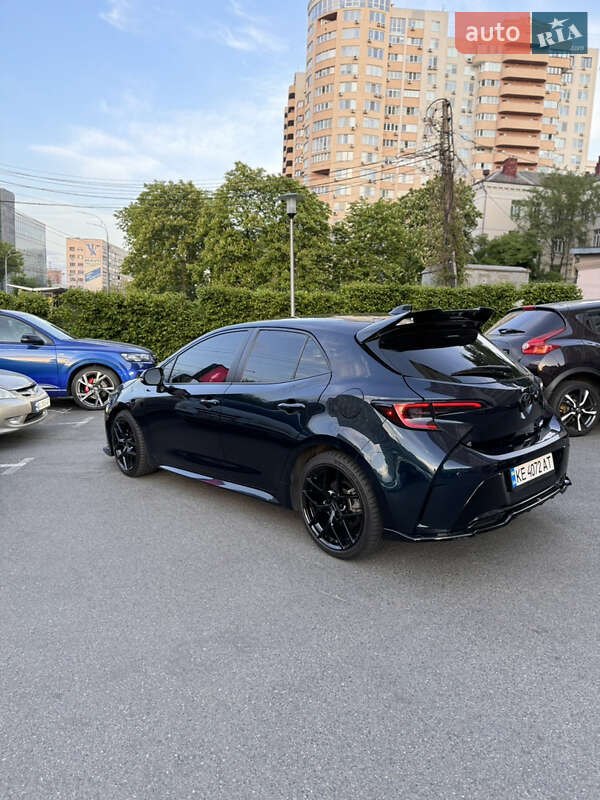 Хэтчбек Toyota Corolla 2021 в Киеве