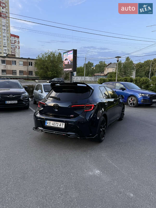 Хэтчбек Toyota Corolla 2021 в Киеве