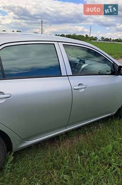 Седан Toyota Corolla 2013 в 