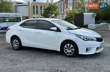Седан Toyota Corolla 2013 в 
