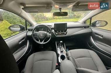Седан Toyota Corolla 2019 в 