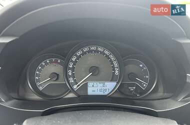Седан Toyota Corolla 2015 в 