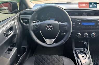 Седан Toyota Corolla 2016 в 