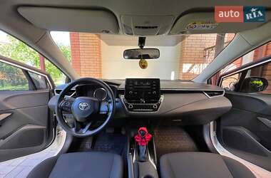 Седан Toyota Corolla 2019 в 