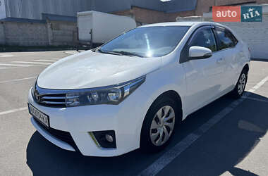 Седан Toyota Corolla 2013 в 