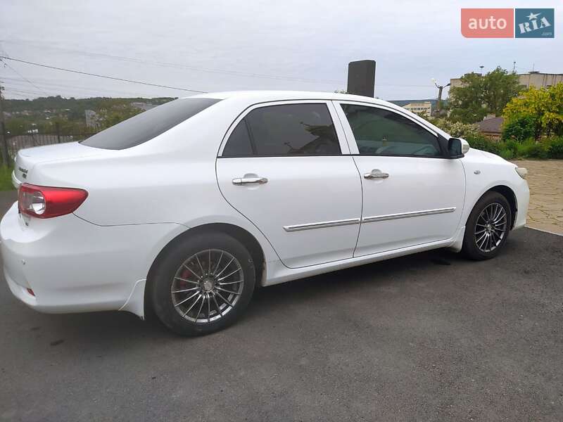Седан Toyota Corolla 2010 в Києві фото 13 Седан Toyota Corolla 2010 в Києві