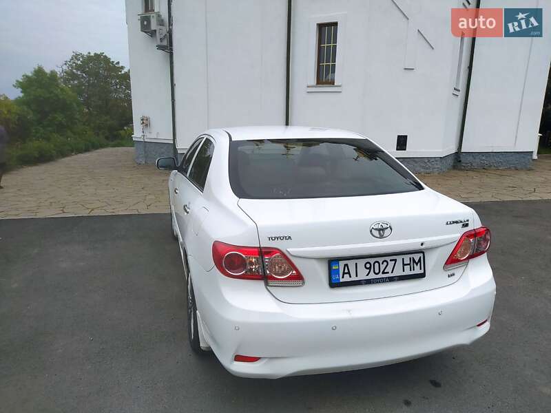 Седан Toyota Corolla 2010 в Києві фото 18 Седан Toyota Corolla 2010 в Києві