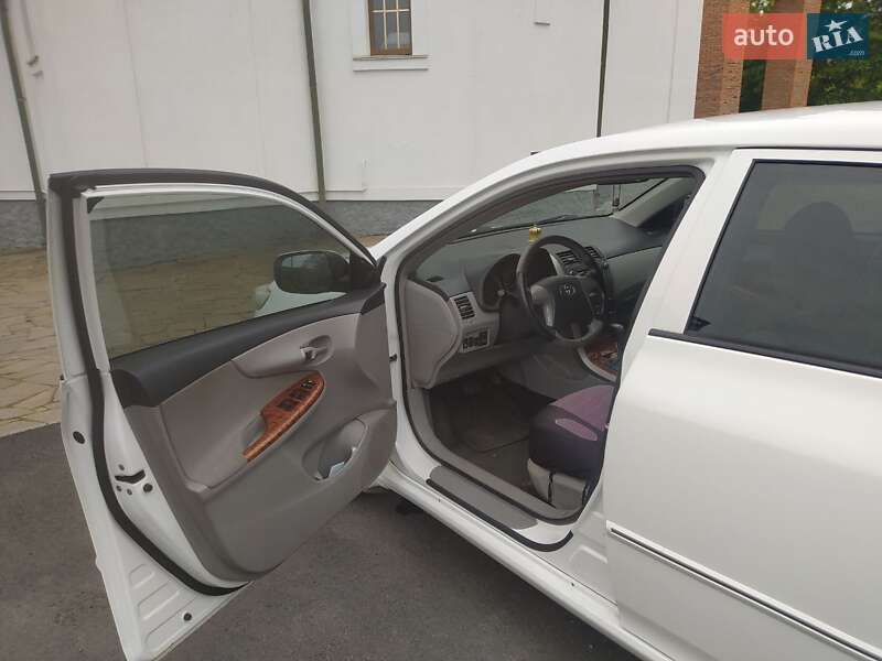 Седан Toyota Corolla 2010 в Києві фото 19 Седан Toyota Corolla 2010 в Києві