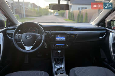 Седан Toyota Corolla 2014 в 