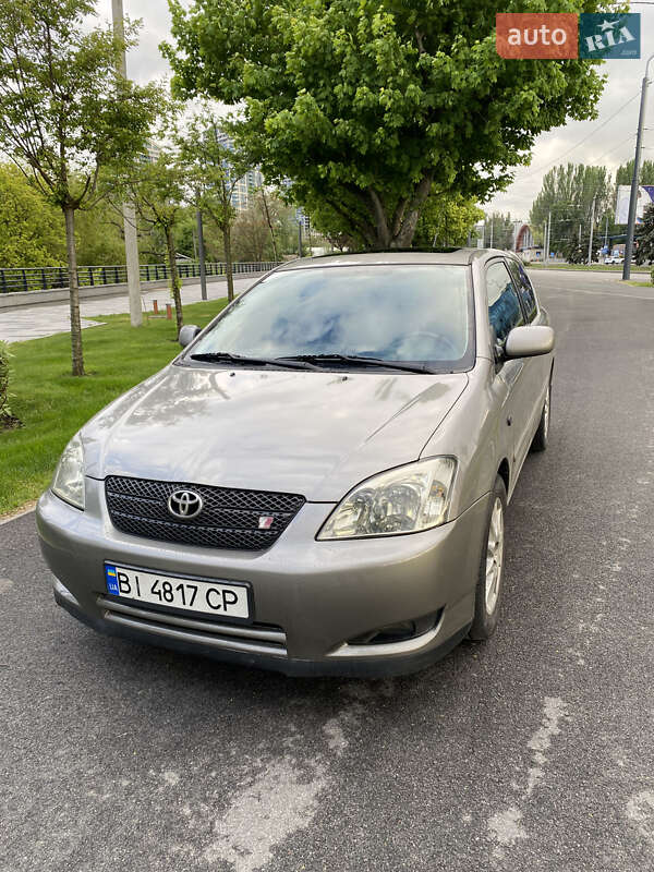 Хетчбек Toyota Corolla 2003 в Дніпрі