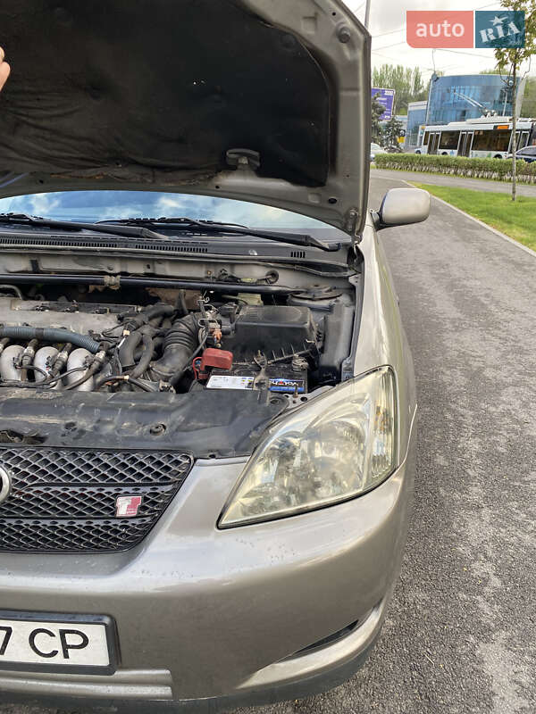 Хетчбек Toyota Corolla 2003 в Дніпрі