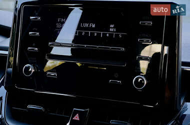 Седан Toyota Corolla 2019 в 