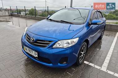 Седан Toyota Corolla 2010 в Києві