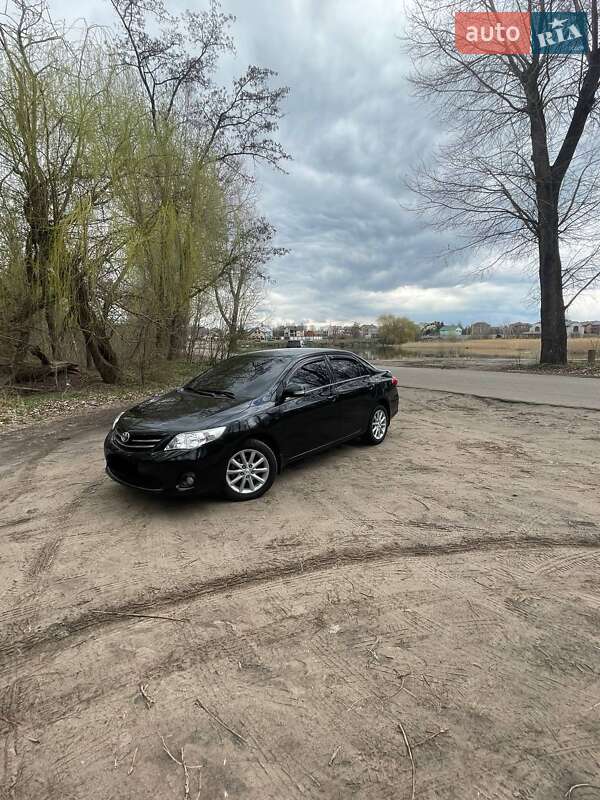 Седан Toyota Corolla 2012 в Кропивницькому