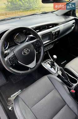 Седан Toyota Corolla 2014 в 