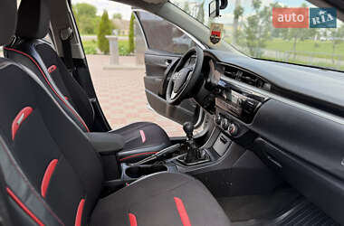 Седан Toyota Corolla 2014 в 