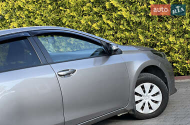Седан Toyota Corolla 2013 в 