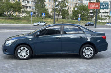 Седан Toyota Corolla 2009 в Днепре