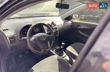 Седан Toyota Corolla 2009 в 