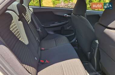 Седан Toyota Corolla 2012 в 
