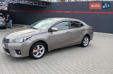 Седан Toyota Corolla 2013 в 