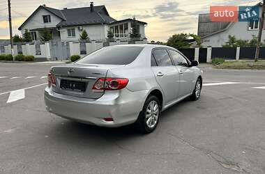 Седан Toyota Corolla 2010 в 