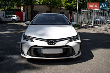 Седан Toyota Corolla 2020 в 