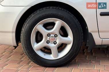 Седан Toyota Corolla 2002 в 