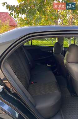 Седан Toyota Corolla 2008 в Ровно