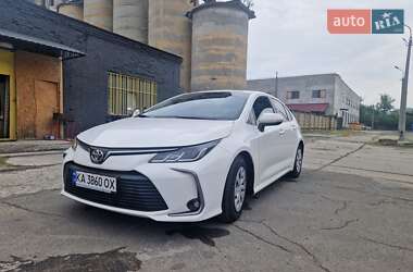 Седан Toyota Corolla 2020 в Киеве