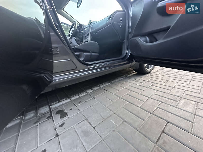 Седан Toyota Corolla 2008 в Лозовій