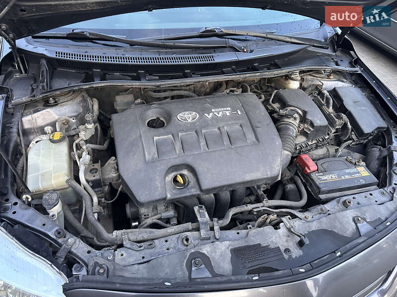 Седан Toyota Corolla 2008 в Лозовій