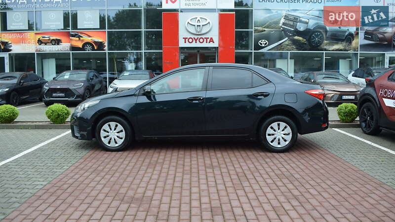 Седан Toyota Corolla 2014 в Житомире
