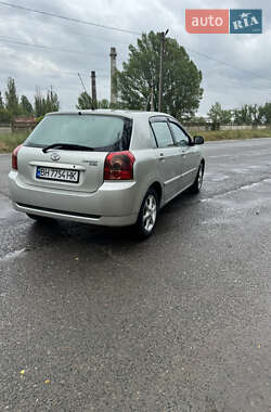 Хэтчбек Toyota Corolla 2006 в 