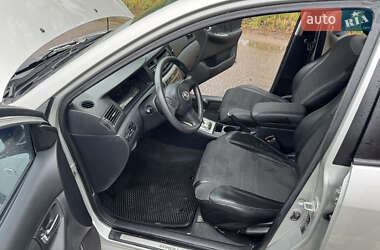 Хэтчбек Toyota Corolla 2006 в 