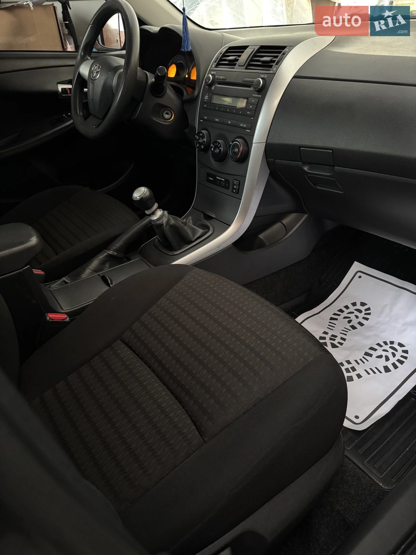 2011 Toyota Corolla - мініатюра 6